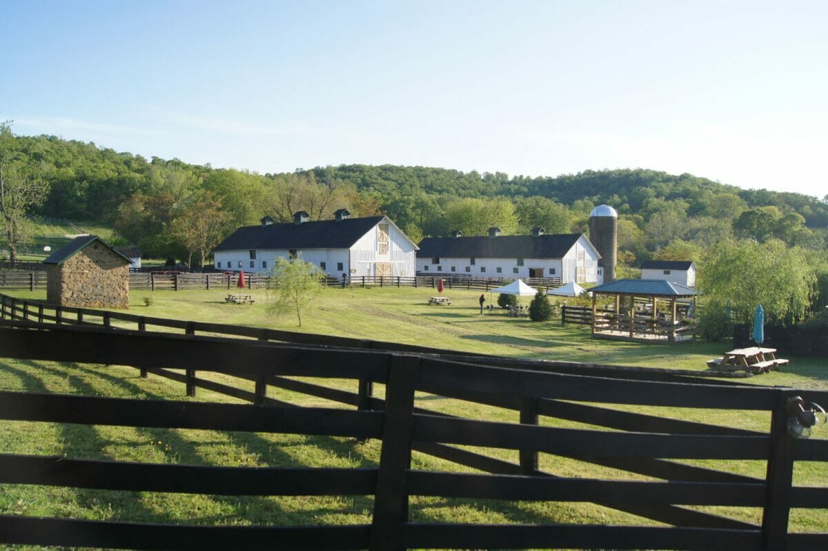 aspen dale winery exterior